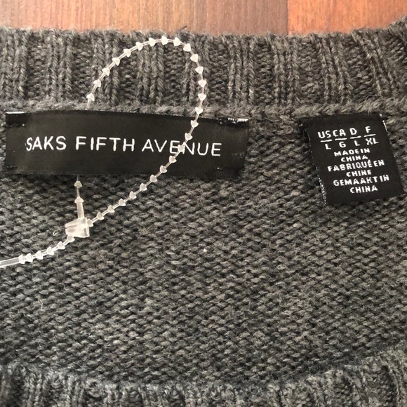 Saks Fifth Avenue NWT lightweight sweater - Picture 7 of 8